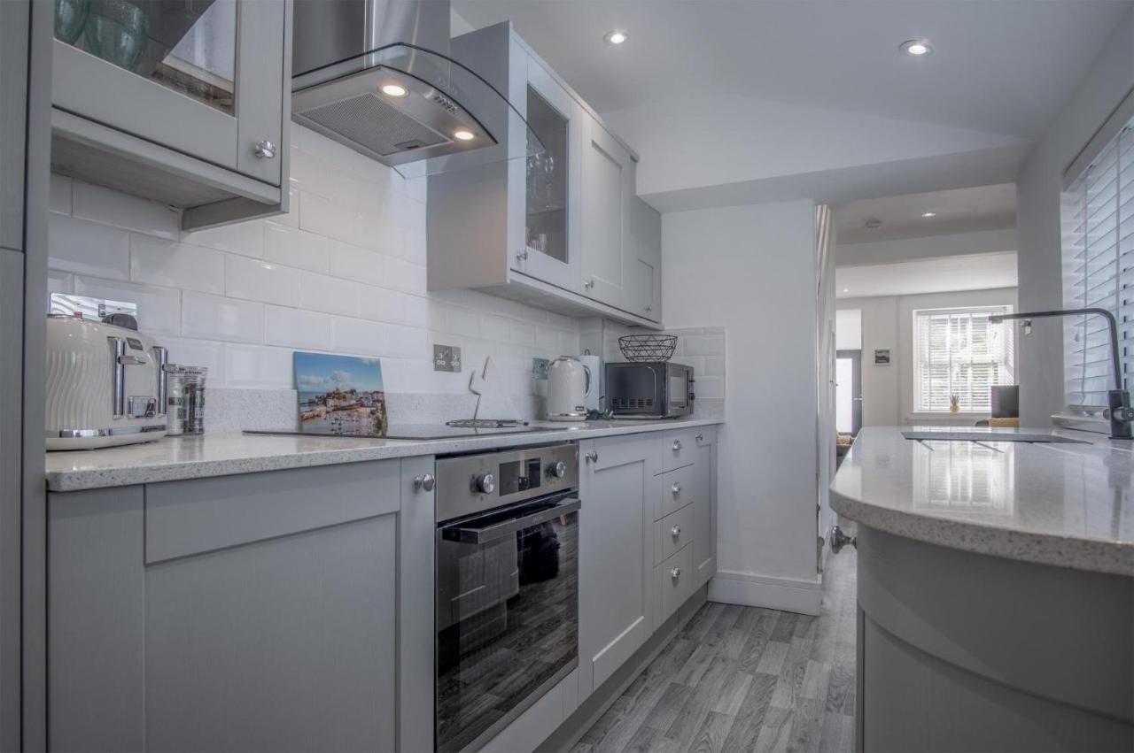 Hawtree Cottage - 2 Bedroom Cottage - Tenby Εξωτερικό φωτογραφία