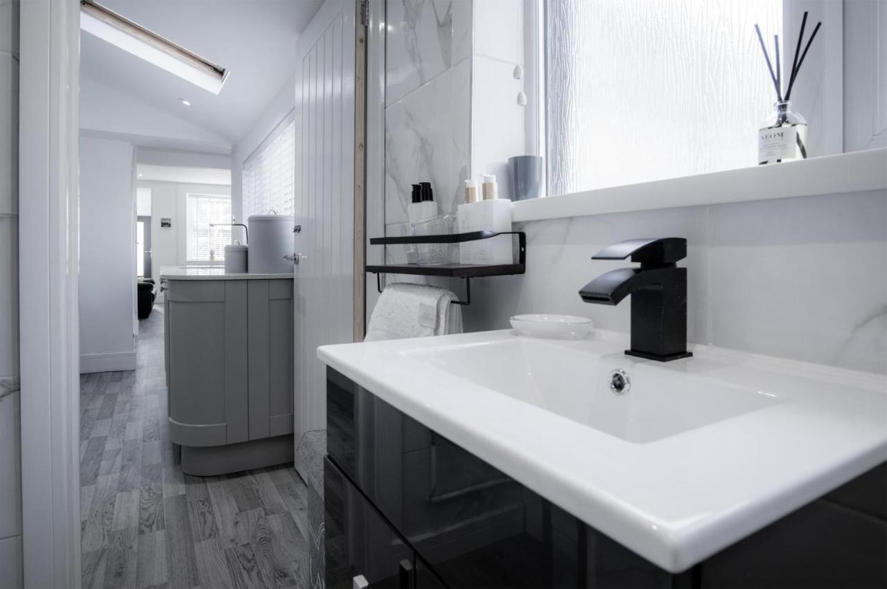 Hawtree Cottage - 2 Bedroom Cottage - Tenby Εξωτερικό φωτογραφία